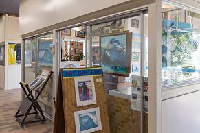 Waikiki Shore by OUTRIGGER