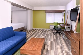 Holiday Inn Express & Suites Raleigh NE - Medical Ctr Area by IHG