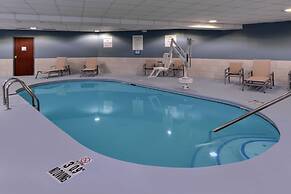 Holiday Inn Express & Suites Raleigh NE - Medical Ctr Area by IHG