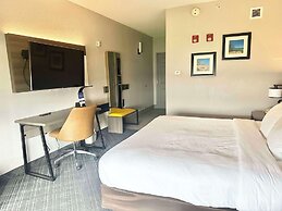 Comfort Inn & Suites Cartersville - Emerson Lake Point