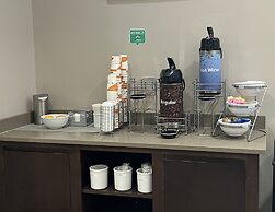 Comfort Inn & Suites Cartersville - Emerson Lake Point