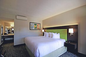 El Sendero Inn, an Ascend Collection Hotel