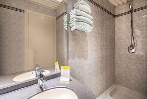 Hôtel Terminus Montparnasse