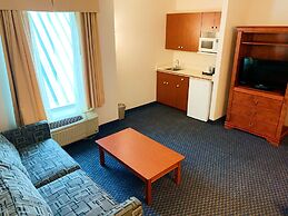 Days Inn & Suites by Wyndham Niagara Falls Centre St. By the Falls
