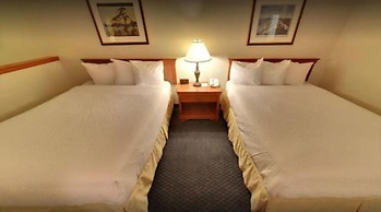 Days Inn & Suites by Wyndham Niagara Falls Centre St. By the Falls