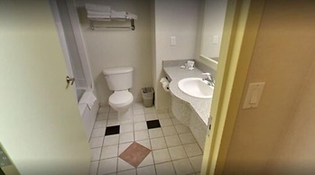 Days Inn & Suites by Wyndham Niagara Falls Centre St. By the Falls