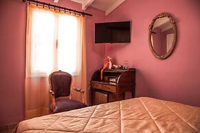 Ilion Hotel Suites