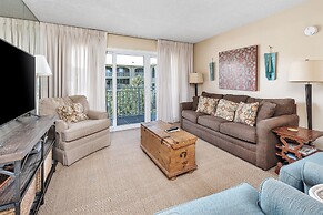 Hodnett Cooper's Beach Club