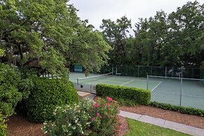 Hodnett Cooper's Beach Club