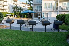 Hodnett Cooper's Beach Club