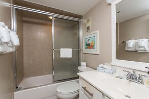 Hodnett Cooper's Beach Club