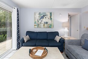 Hodnett Cooper's Beach Club