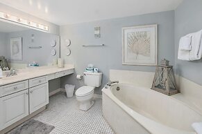 Hodnett Cooper's Beach Club