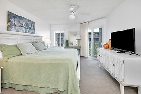 Hodnett Cooper's Beach Club