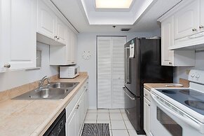 Hodnett Cooper's Beach Club