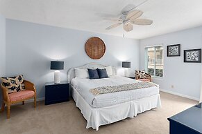 Hodnett Cooper's Beach Club