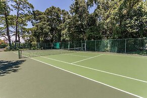 Hodnett Cooper's Beach Club