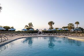 Hodnett Cooper's Beach Club