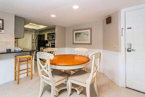 Hodnett Cooper's Beach Club