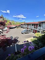 Timbers INN and Suites