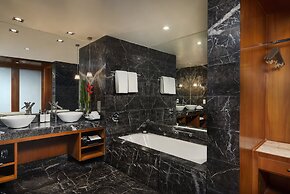 InterContinental Marine Drive Mumbai by IHG