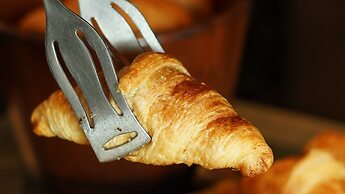 InterContinental Marine Drive Mumbai by IHG