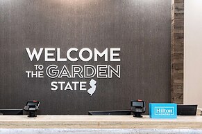 Hampton Inn & Suites Newark Airport Elizabeth