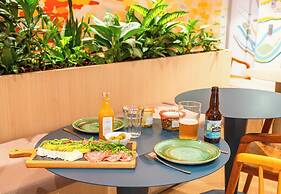 B&B HOME Rueil-Malmaison Gare