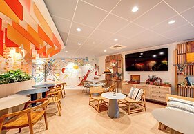 B&B HOME Rueil-Malmaison Gare