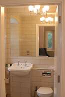 Isaacs Hotel Cork City