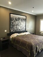 Super 8 by Wyndham North Hollywood