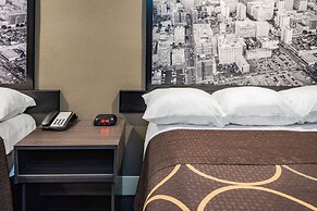 Super 8 by Wyndham North Hollywood