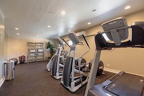 Fess Parker Wine Country Inn