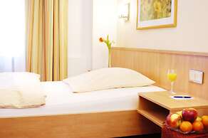 Hotel Adria München