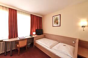 Hotel Adria München