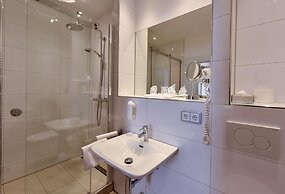 Hotel Adria München