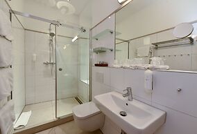 Hotel Adria München