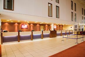 Premier Inn London Heathrow Airport T2 & T3 - Bath Road