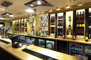 Premier Inn London Heathrow Airport T2 & T3 - Bath Road