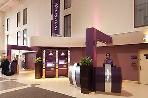 Premier Inn London Heathrow Airport T2 & T3 - Bath Road