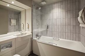 Premier Inn London Heathrow Airport T2 & T3 - Bath Road