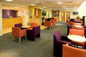 Premier Inn London Heathrow Airport T2 & T3 - Bath Road