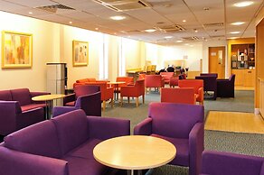 Premier Inn London Heathrow Airport T2 & T3 - Bath Road