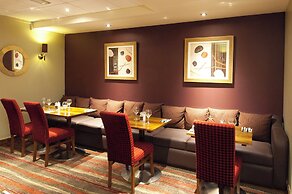 Premier Inn London Heathrow Airport T2 & T3 - Bath Road