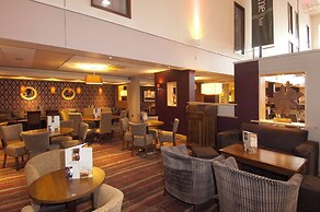 Premier Inn London Heathrow Airport T2 & T3 - Bath Road