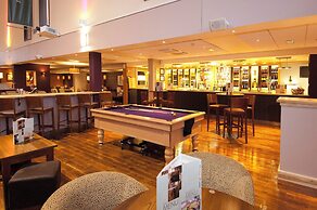 Premier Inn London Heathrow Airport T2 & T3 - Bath Road