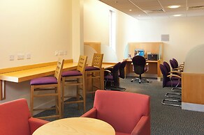 Premier Inn London Heathrow Airport T2 & T3 - Bath Road