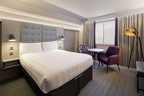 Premier Inn London Heathrow Airport T2 & T3 - Bath Road