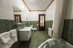 Bucharest Comfort Suites