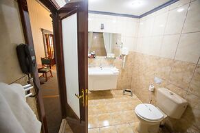 Bucharest Comfort Suites